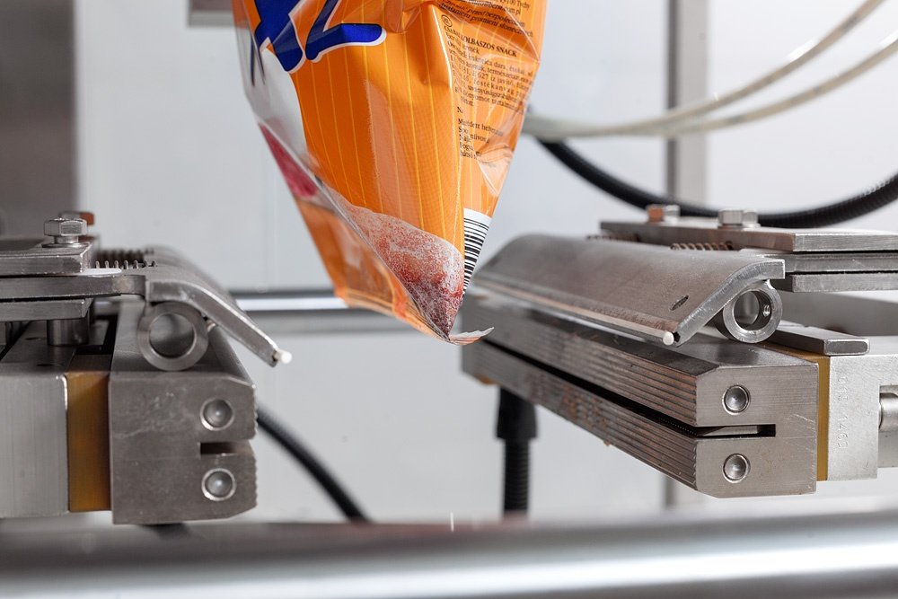 Enclosed jaw drive prevents particulates from entering your machinery or product.