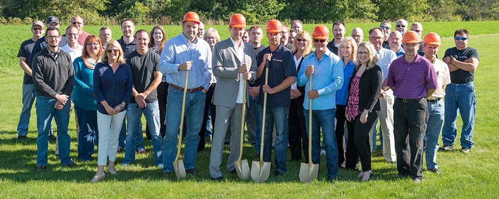 Viking-Masek-Global-Technologies-Ground-Breaking-September-2015-Team-Photo-.jpg